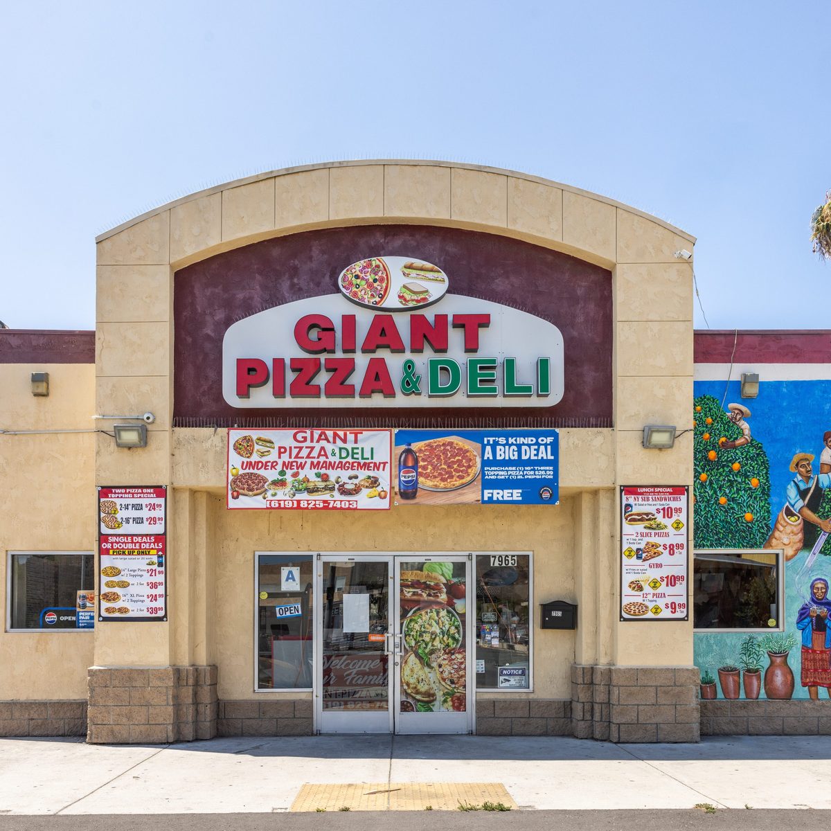 Welcome To Giant Pizza & Deli
